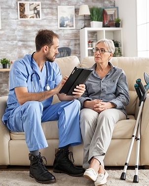 Команда наркологів, психіатрів та психологів центру